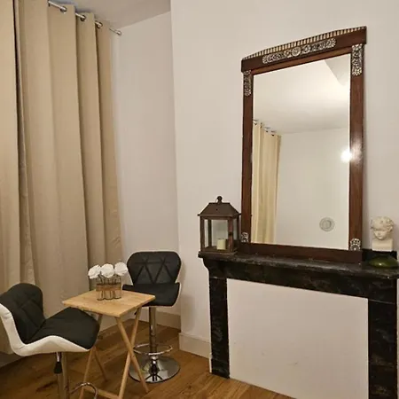 Chez Augustin, Confortable En Plein Coeur De * Carcassonne