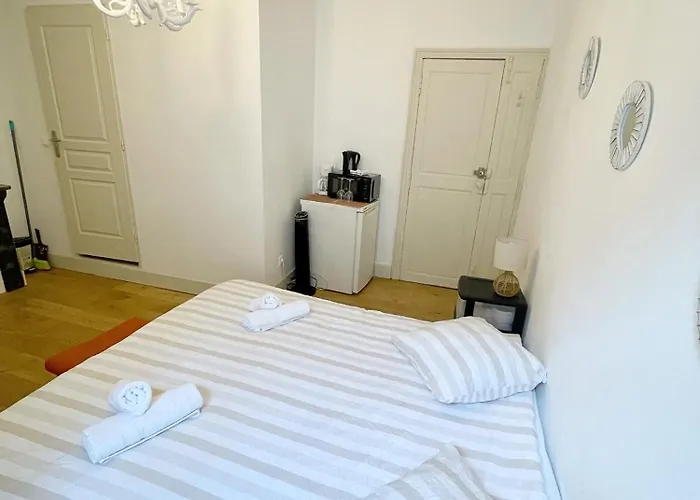 Chez Augustin, Confortable En Plein Coeur De * Carcassonne