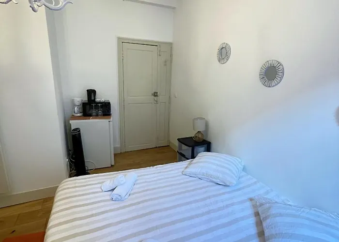 Chez Augustin, Confortable En Plein Coeur De *